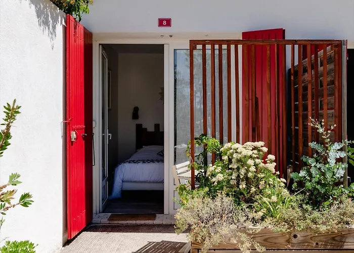 Les Volets Rouges - Hôtel Cassis - Situé dans le Parc National des Calanques